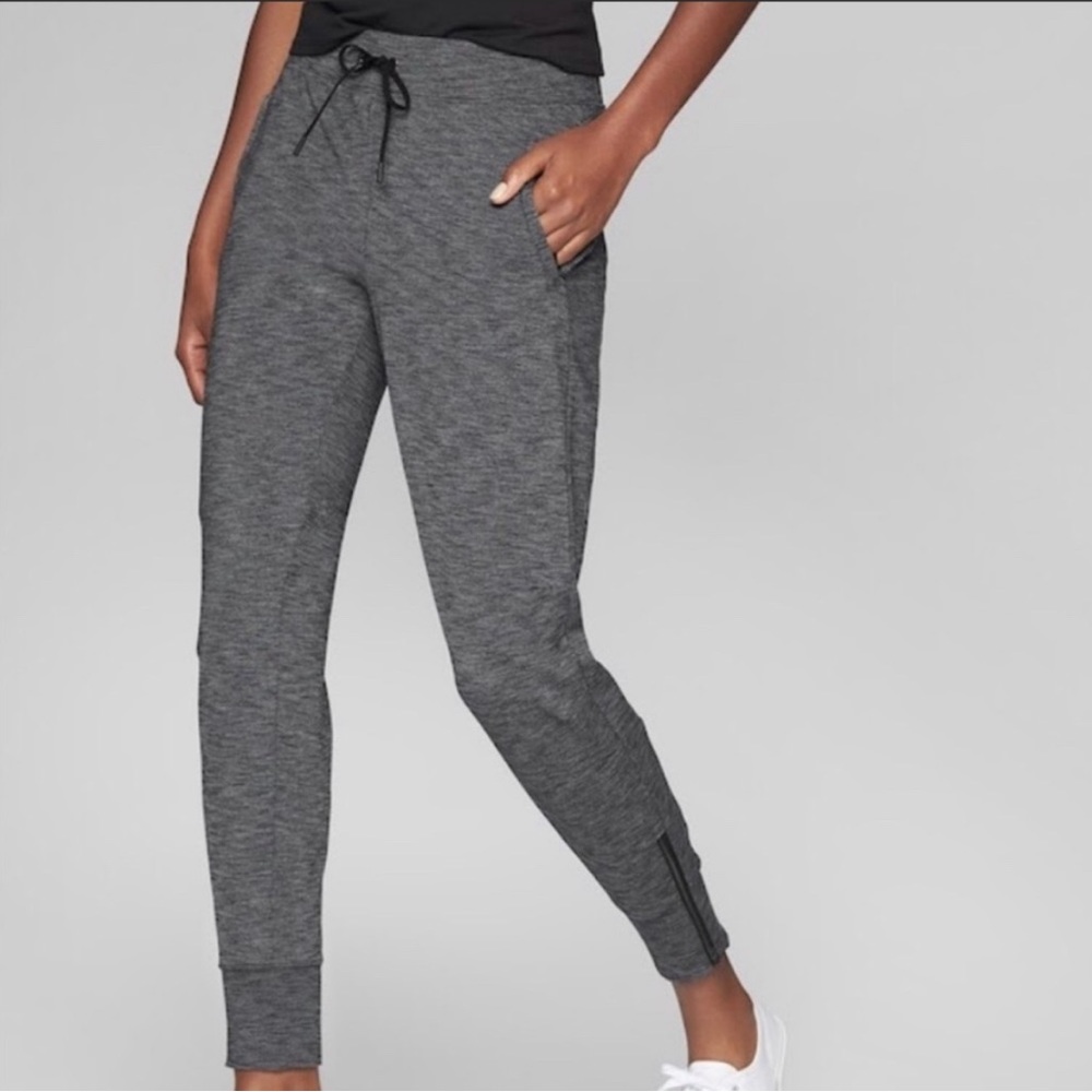 Athleta Metro Street Jogger. Women’s Size M.